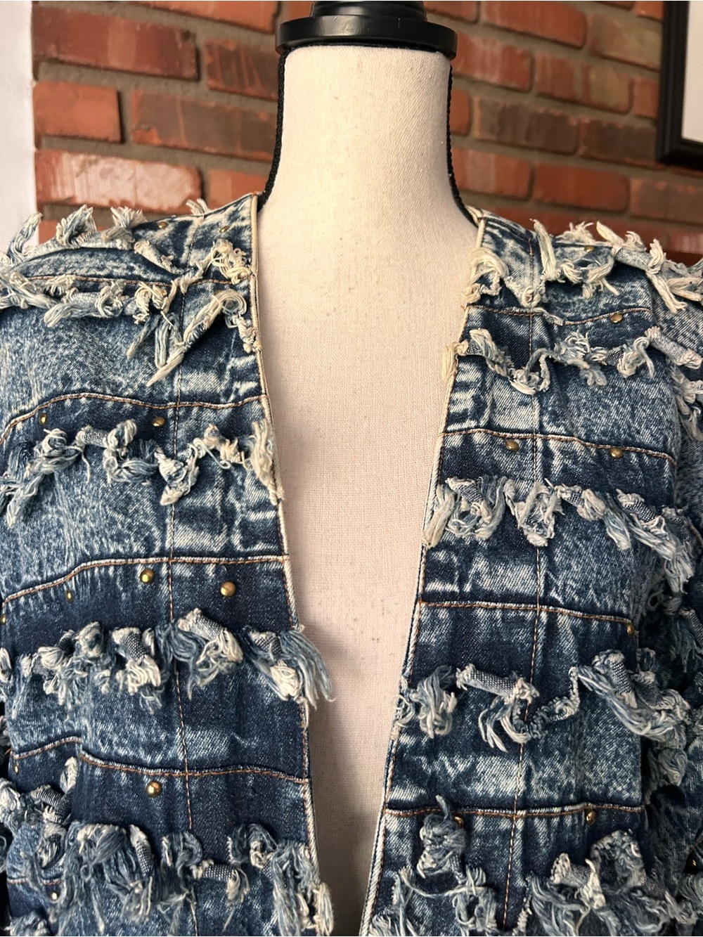 VTG Fringed Studded Denim Jacket in Indigo Blue One Size - Picture 3 of 9